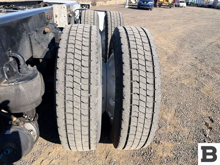 2015-kenworth-t800-image-22