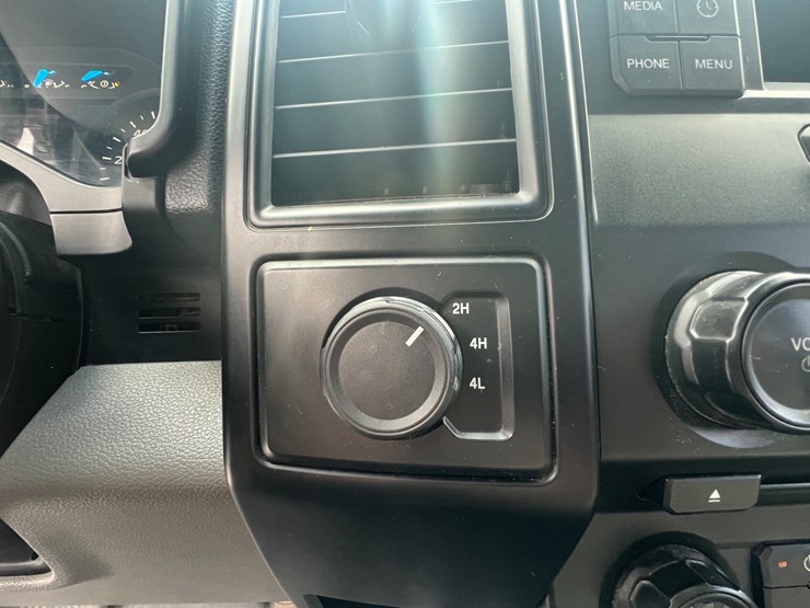 2017-ford-f150-xl-image-27