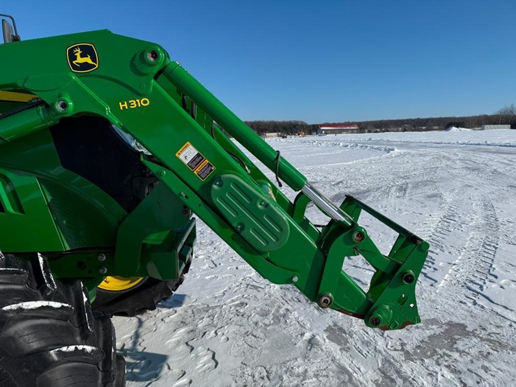 john-deere-6125r-image-38