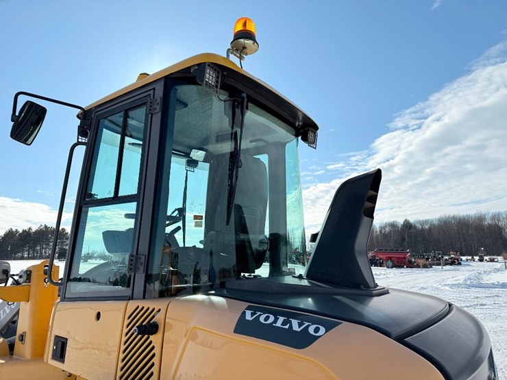 2016-volvo-l35g-image-22