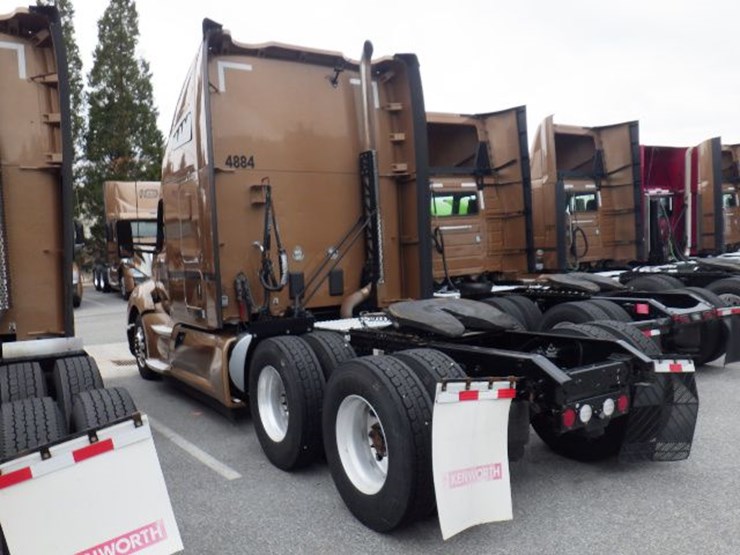 2022-kenworth-t680-image-13