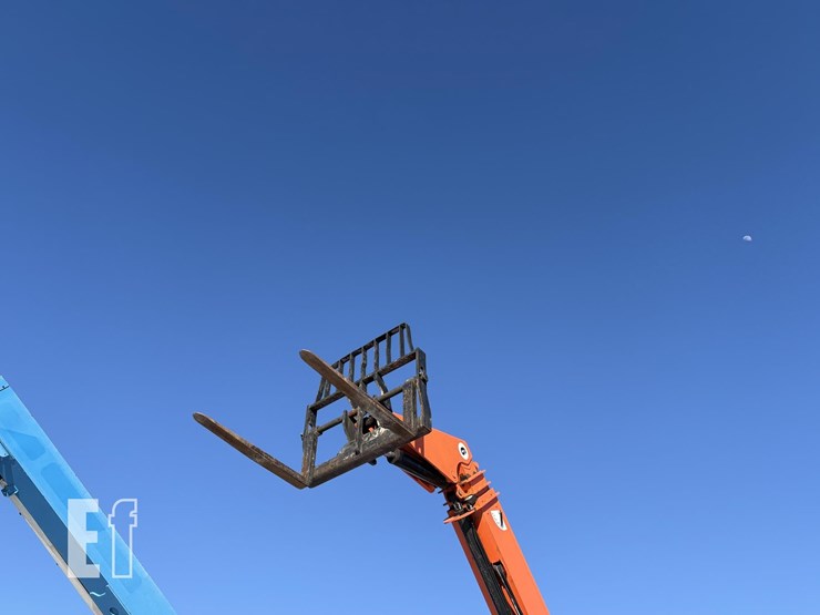 2015-sky-trak-6042-image-4