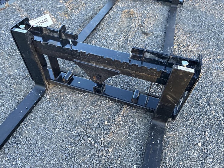 #115446-•-60"-skidsteer-mt-pallet-forks-image-3