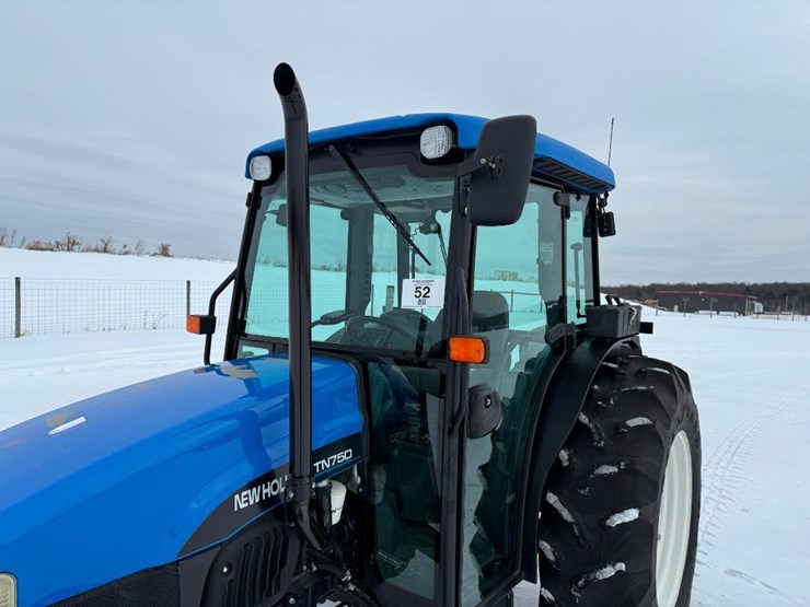 new-holland-tn75d-image-17