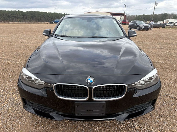 2014-bmw-320i-4-door-sedan-(84,380-miles)-image-5