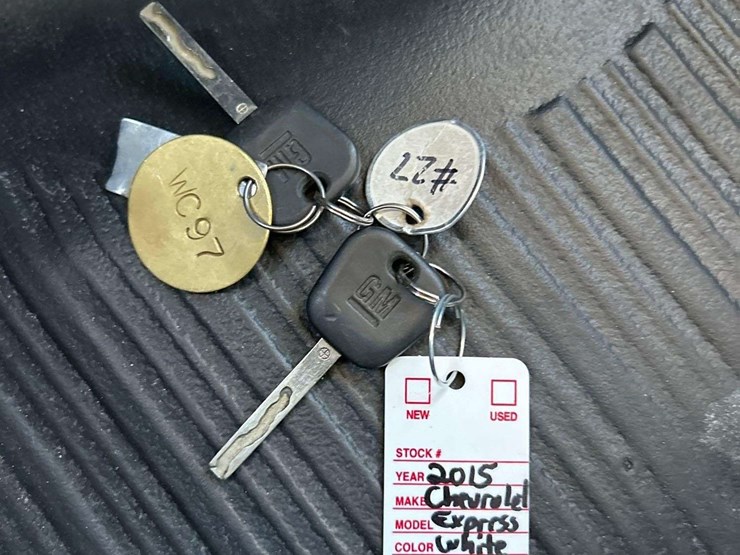 2015-chevrolet-express-2500-image-31