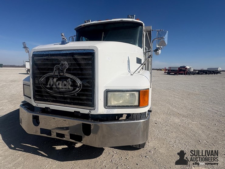 1990-mack-ch613-image-9