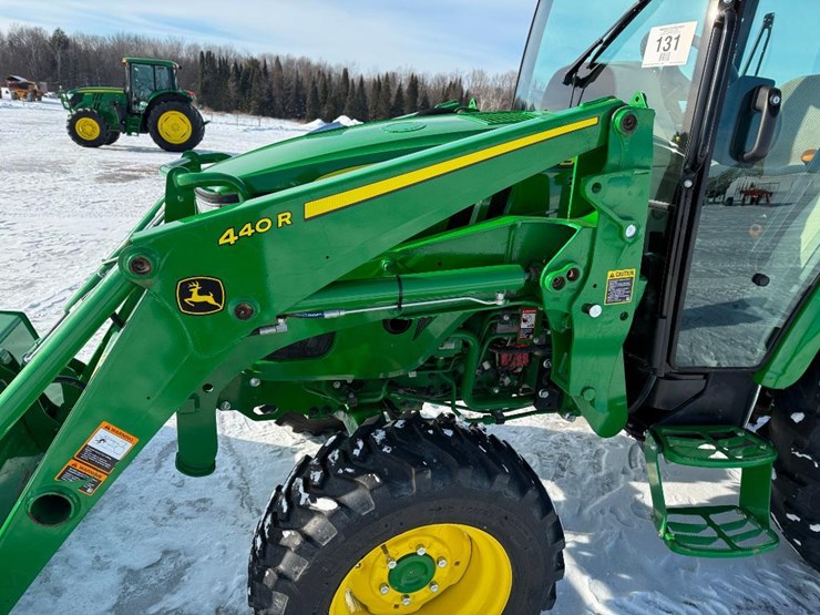 john-deere-4052r-image-29