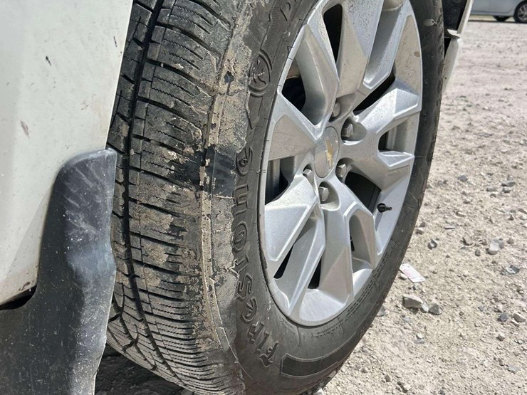 2023-chevrolet-silverado-1500-image-24