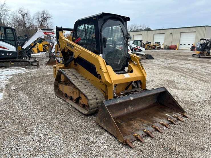 2017-caterpillar-259d-image-6