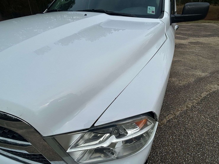 2016-ram-1500-slt-image-12