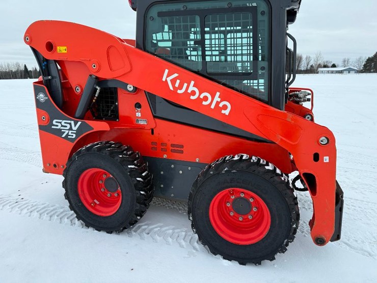 kubota-ssv75-image-18