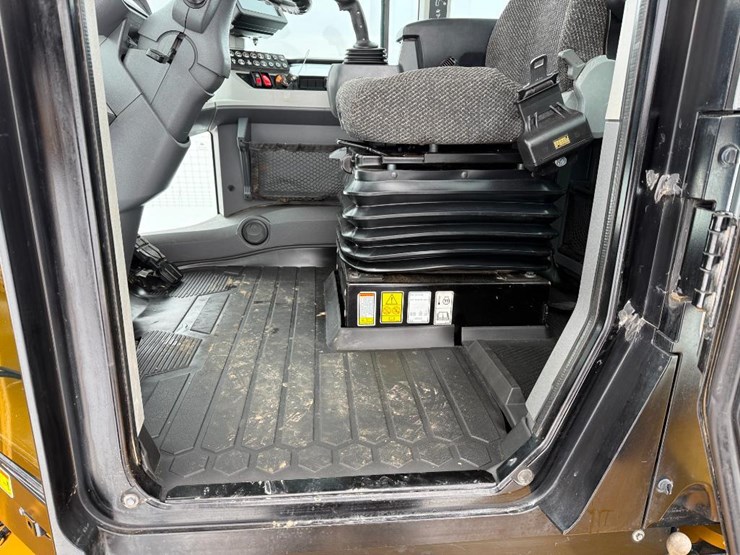 caterpillar-926m-image-61