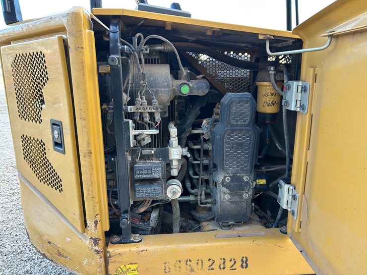 2021-caterpillar-306-cr-image-13