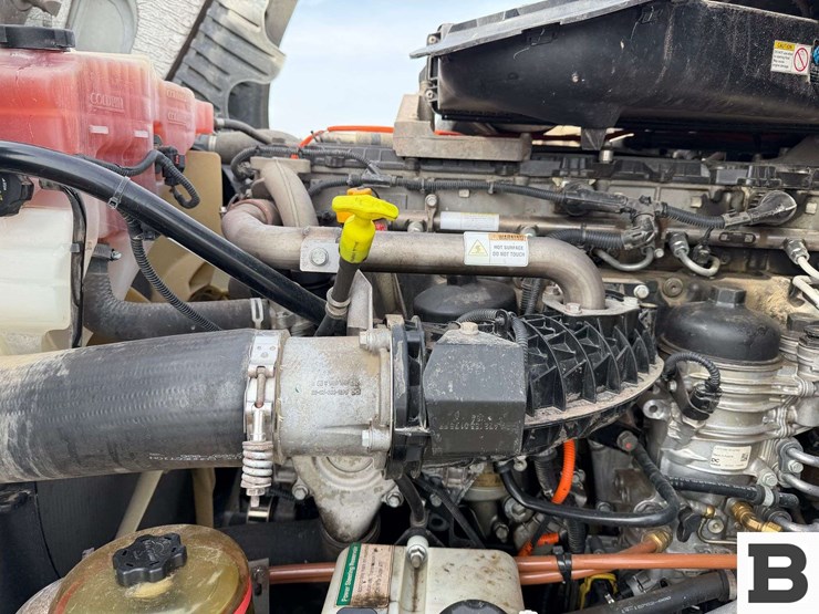 2017-freightliner-cascadia-125-image-45