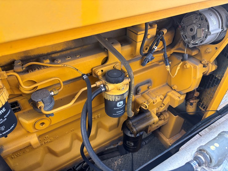 2005-gmc-t7500-image-58