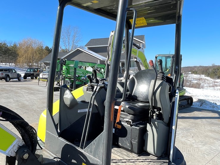 2021-bobcat-e32i-image-19