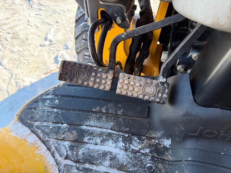 john-deere-110-image-53