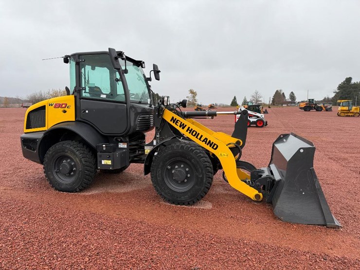 2022-new-holland-w80c-image-3