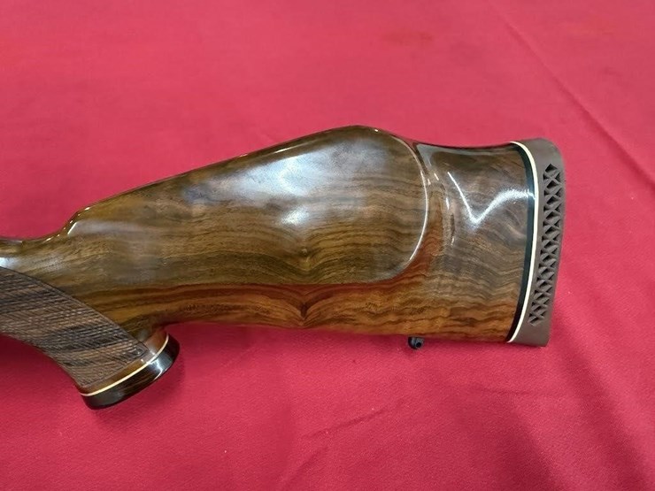 weatherby-mark-v-.257-w.m.-rifle-image-7