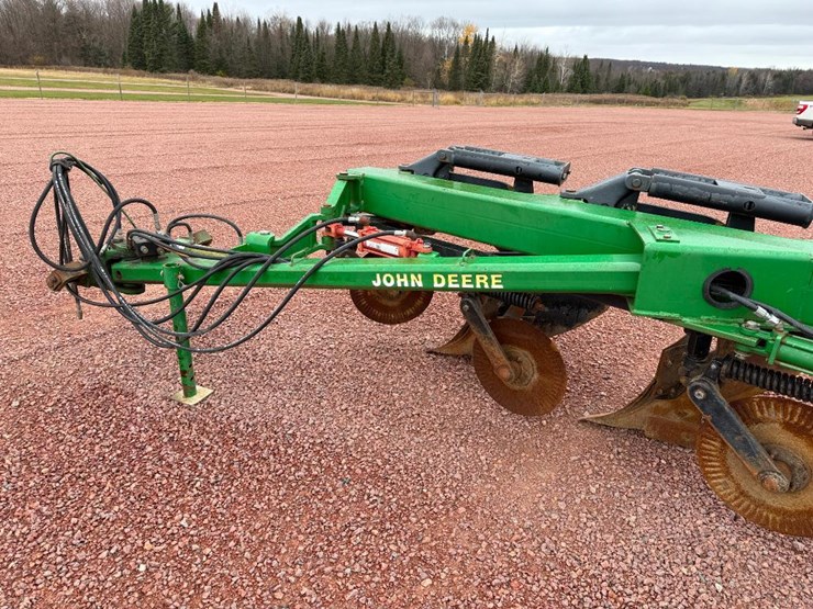 john-deere-2810-image-19