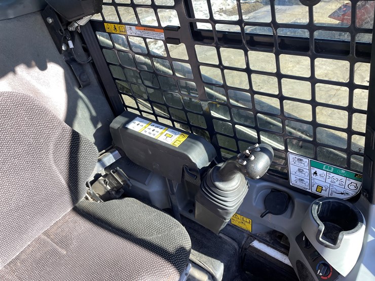 2022-bobcat-t450-image-42