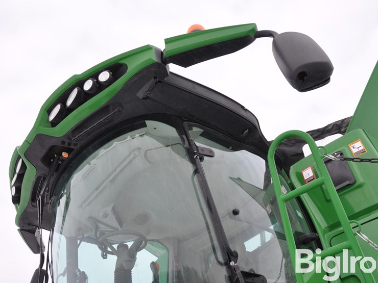 2013-john-deere-s670-image-16