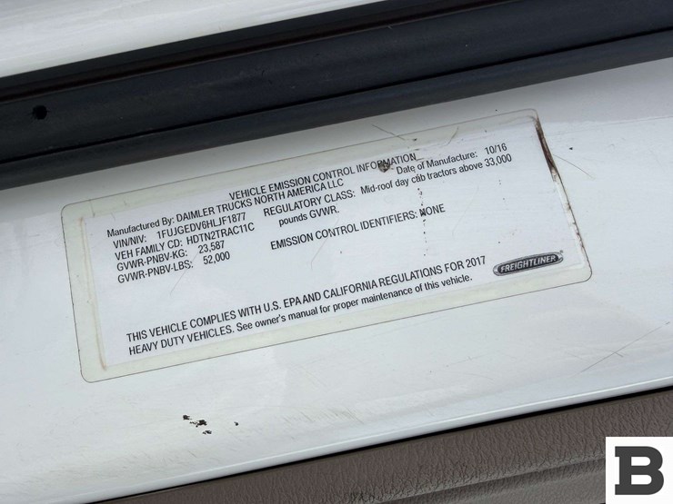 2017-freightliner-cascadia-125-image-54