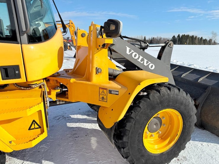 2016-volvo-l35g-image-34