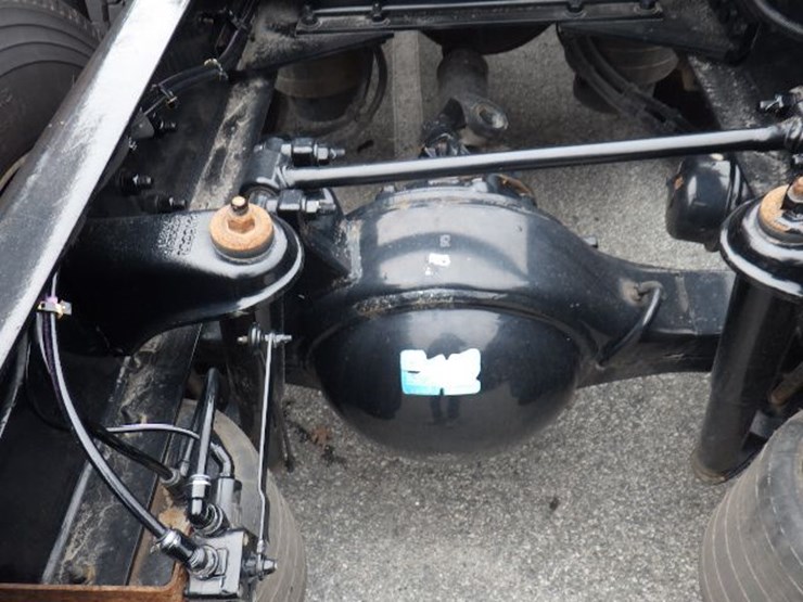 2022-kenworth-t680-image-10