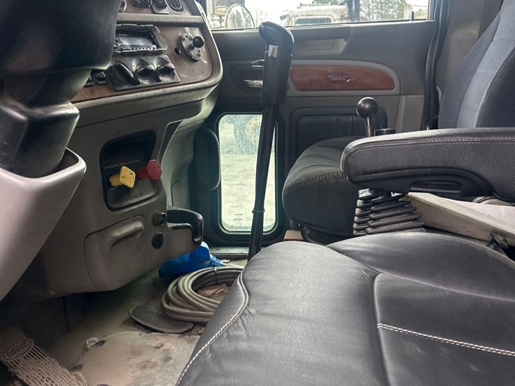 2007-peterbilt-357-image-22