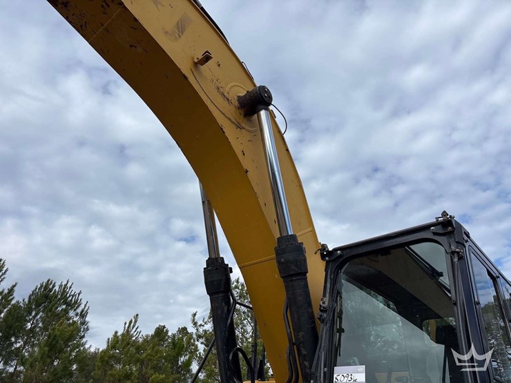 2017-caterpillar-336f-image-13