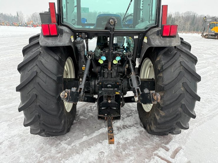 new-holland-t4030-image-24