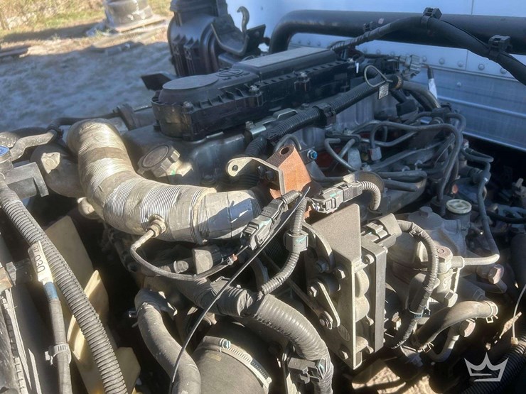 2017-hino-155-image-6