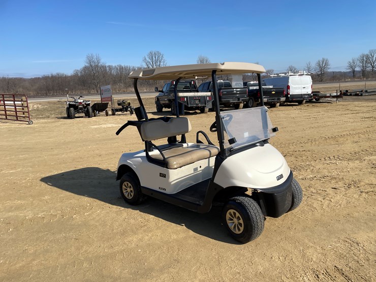 #204-•-2020-ez-go-rxv-electric-golf-cart-image-3