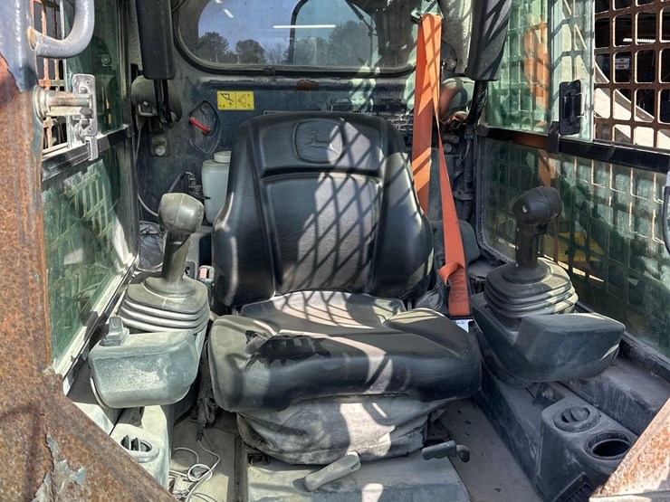 2017-john-deere-318-image-12