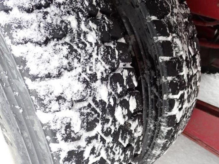 2011-peterbilt-365-image-82