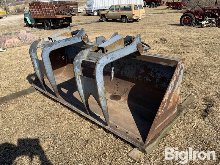 arrow-3209615b144g-bucket-w/dual-grapples-image-1