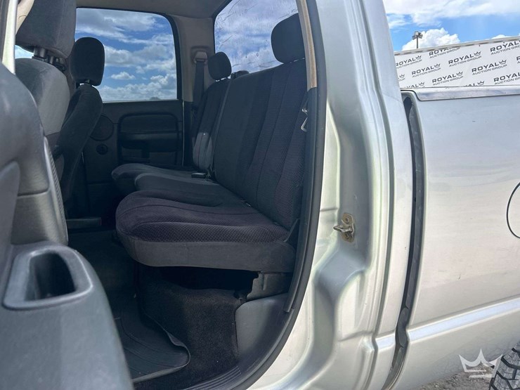 2005-dodge-ram-1500-image-16