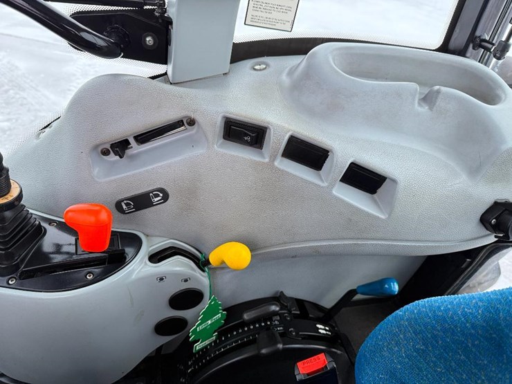 new-holland-t4030-image-60