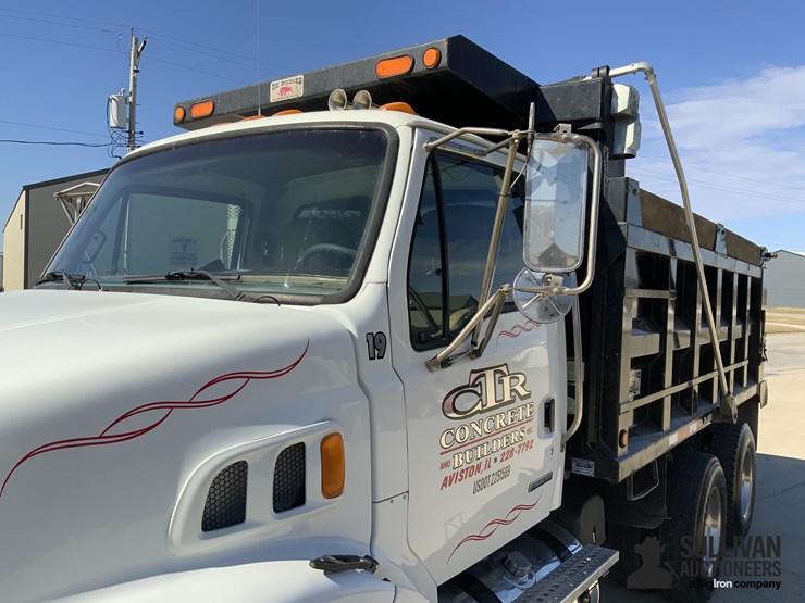 2009-sterling-l7500-image-15