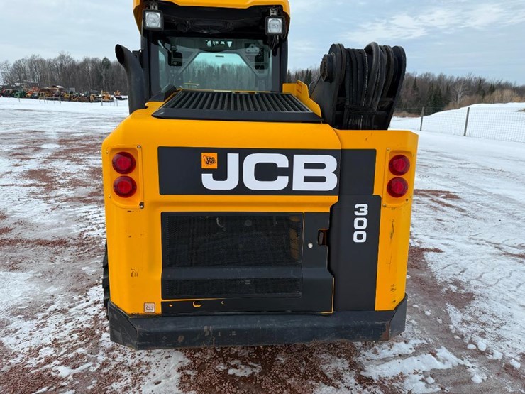 jcb-300-image-11