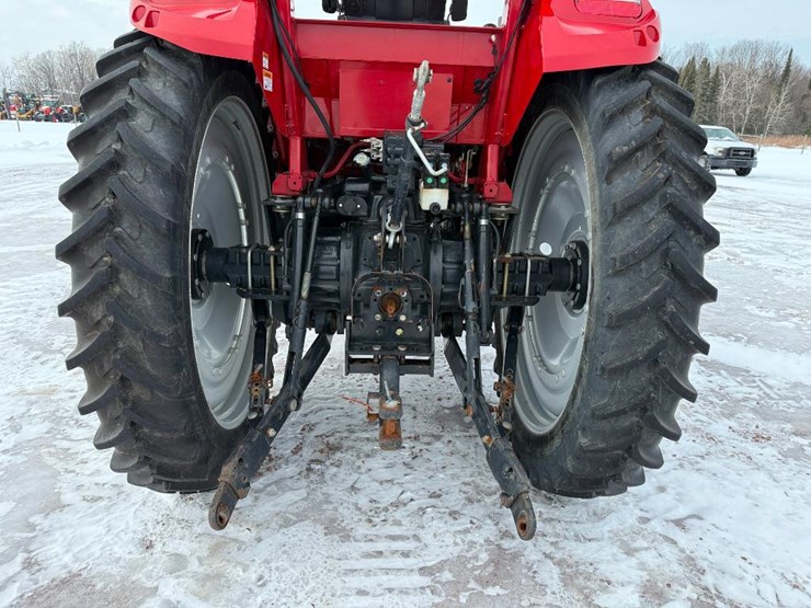 case-ih-farmall-140a-image-22
