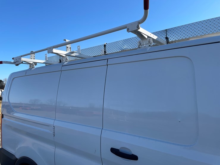 2019-ford-transit-image-17