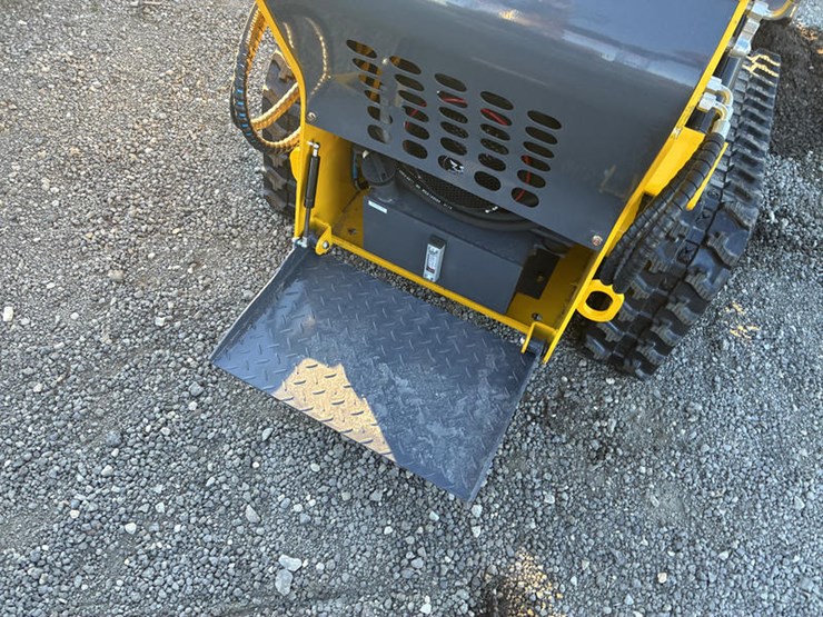 #115381-•-mini-skidsteer-ldr-image-12