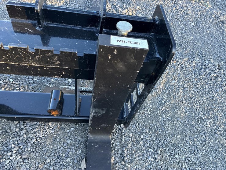 #115447-•-60"-skidsteer-mt-pallet-forks-image-4