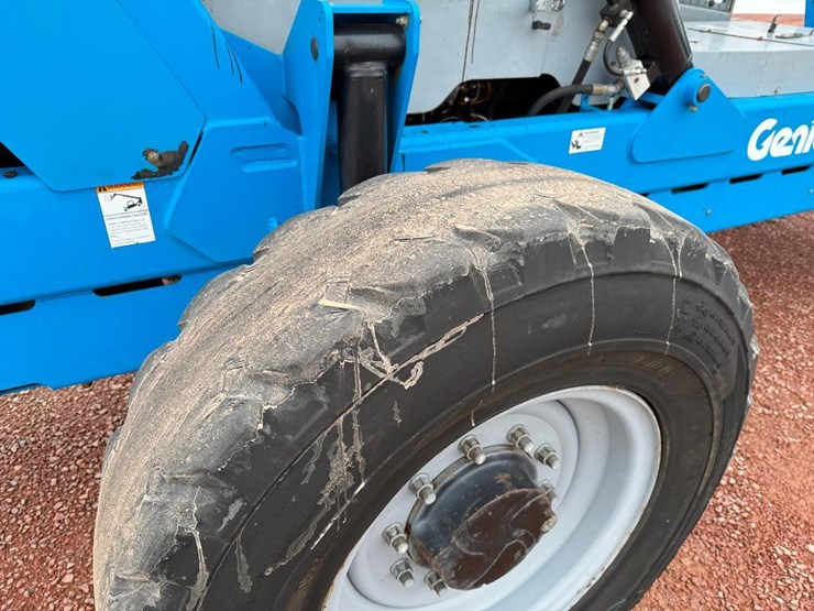 2006-deere-tires-image-8