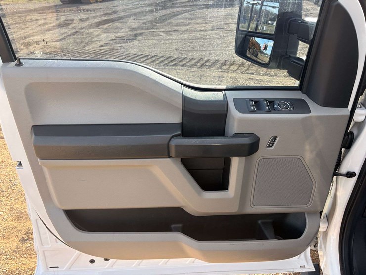 2020-ford-f250-sd-image-14