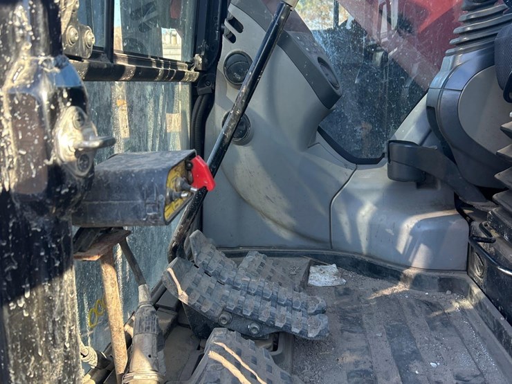 2020-link-belt-145x4-zero-swing-hydraulic-excavator-image-26