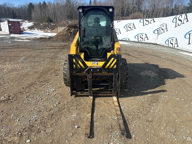 2018-caterpillar-236d-image-8